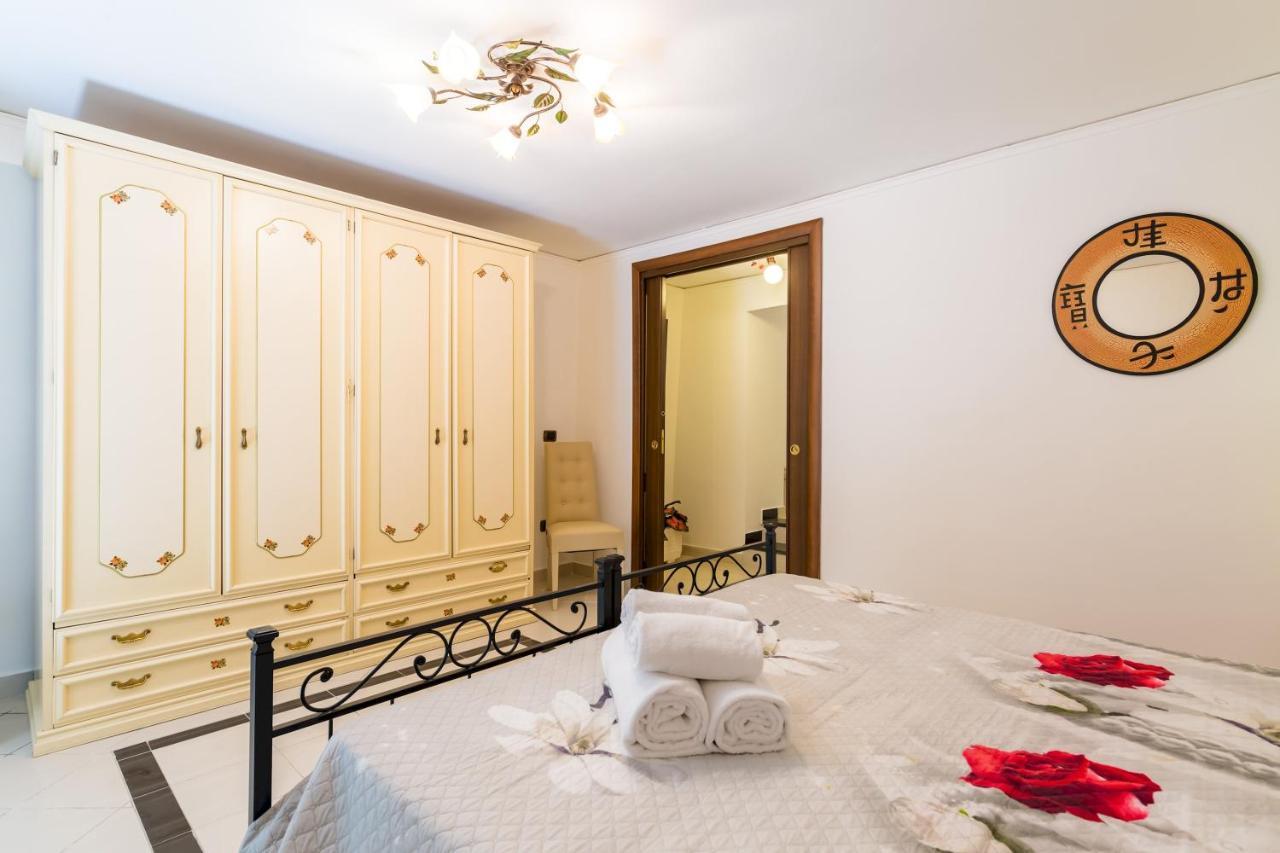 Qs1 - Indipendent Flat In Center Daire Napoli Dış mekan fotoğraf
