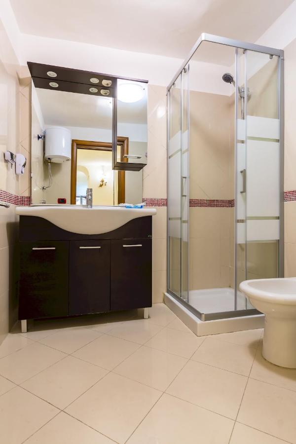 Qs1 - Indipendent Flat In Center Daire Napoli Dış mekan fotoğraf