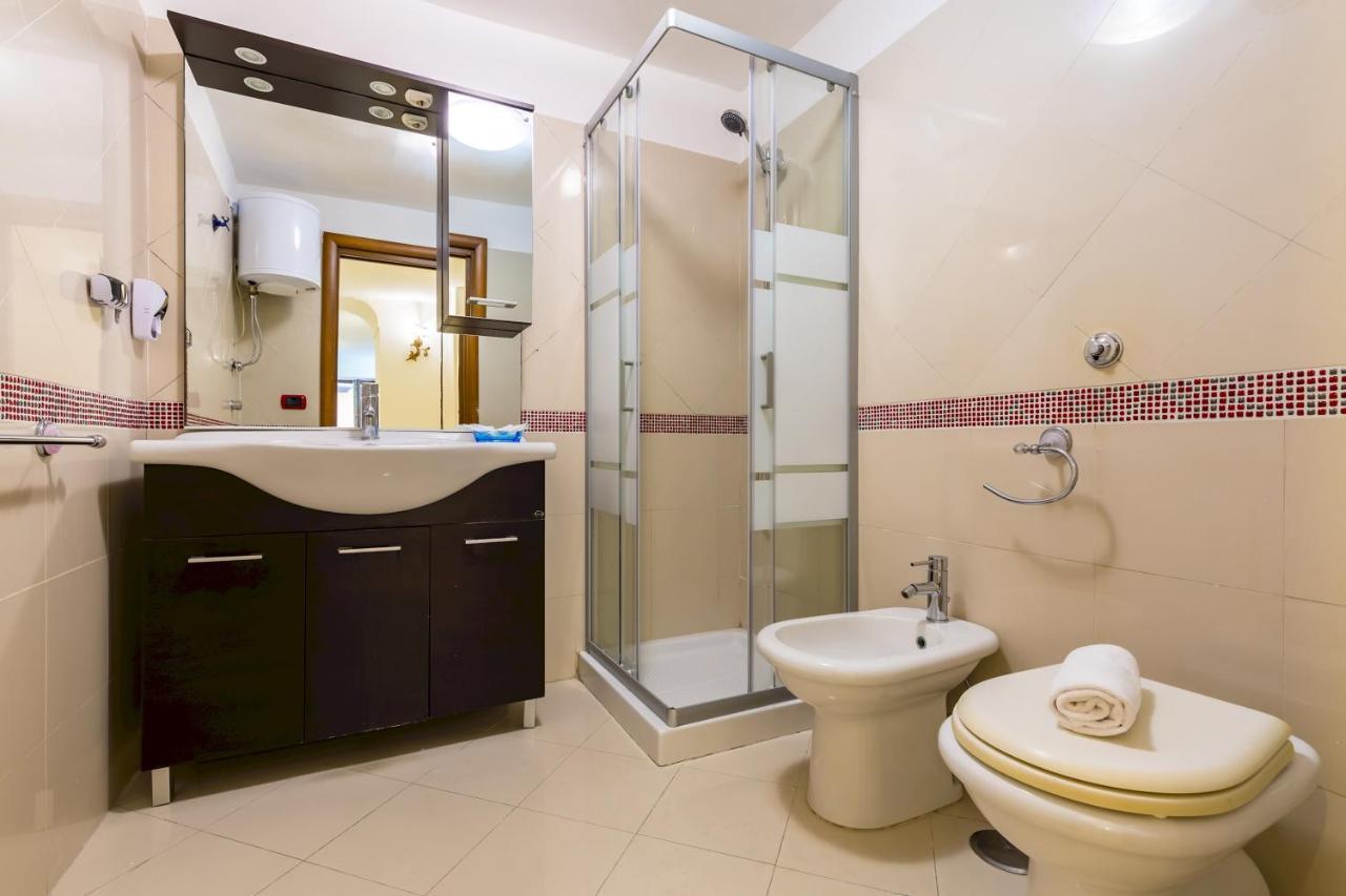 Qs1 - Indipendent Flat In Center Daire Napoli Dış mekan fotoğraf