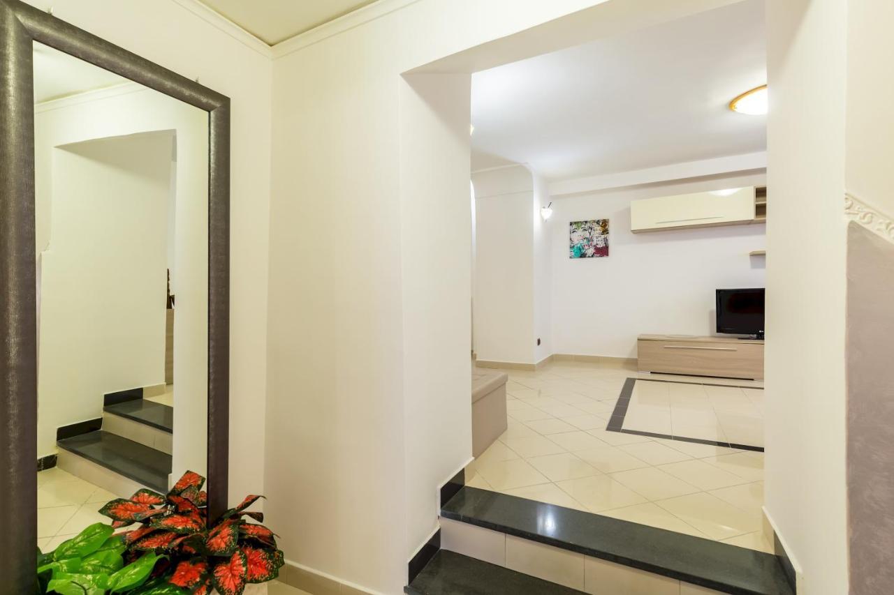 Qs1 - Indipendent Flat In Center Daire Napoli Dış mekan fotoğraf